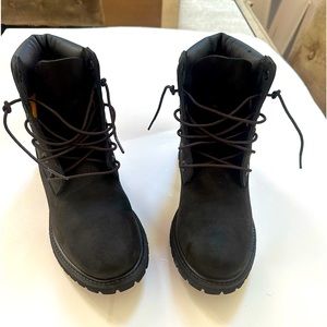 Smokey black Timberlands only worn ounce, excellent condition